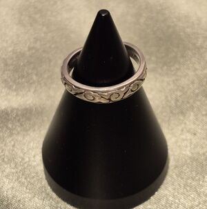Sweet Sterling Silver Women's Toe Ring, Ring.  Swirly Design.